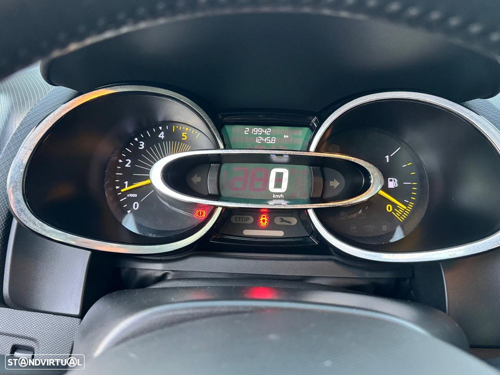 Renault Clio Sport Tourer 1.5 dCi Dynamique S - 10