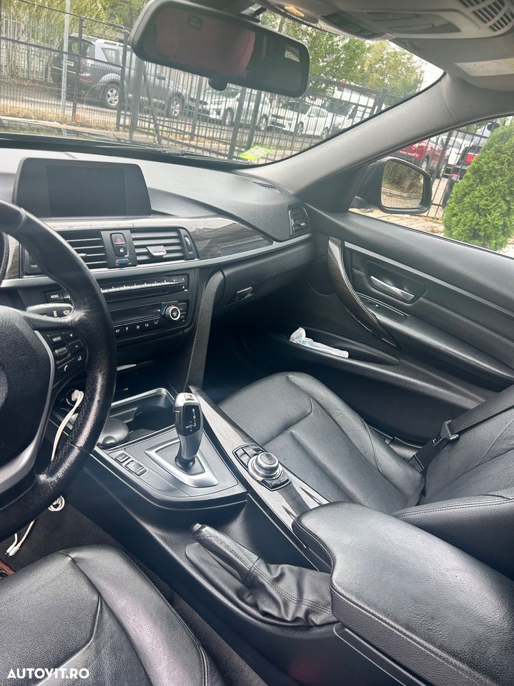 BMW Seria 3 320d xDrive AT - 15