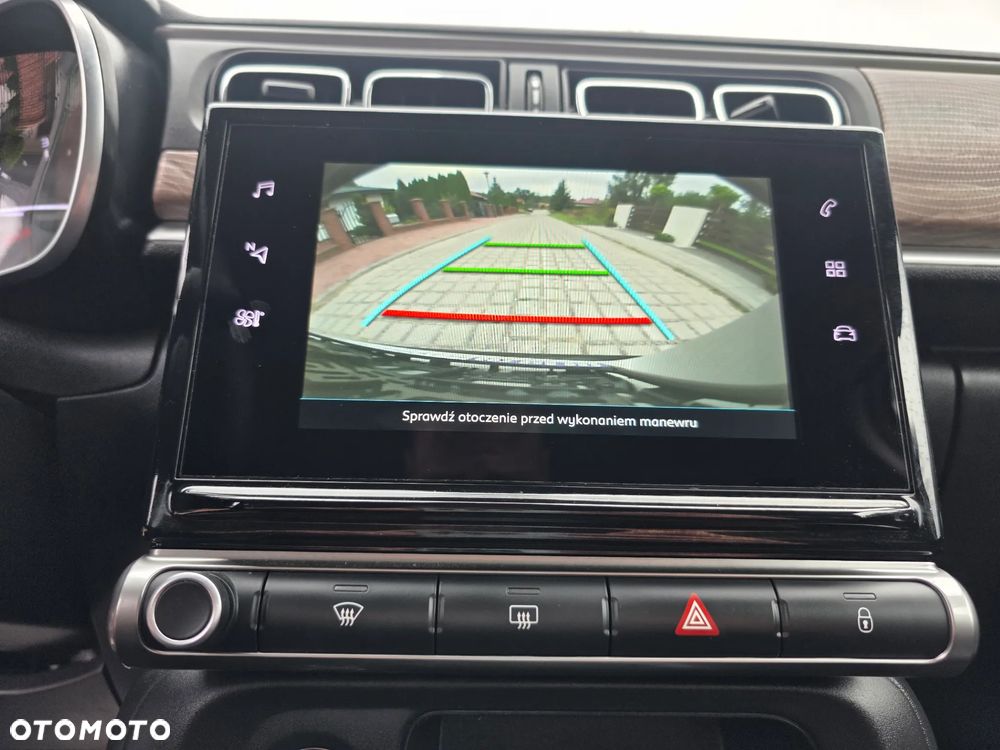 Citroën C3 1.2 PureTech Shine EAT6 - 26