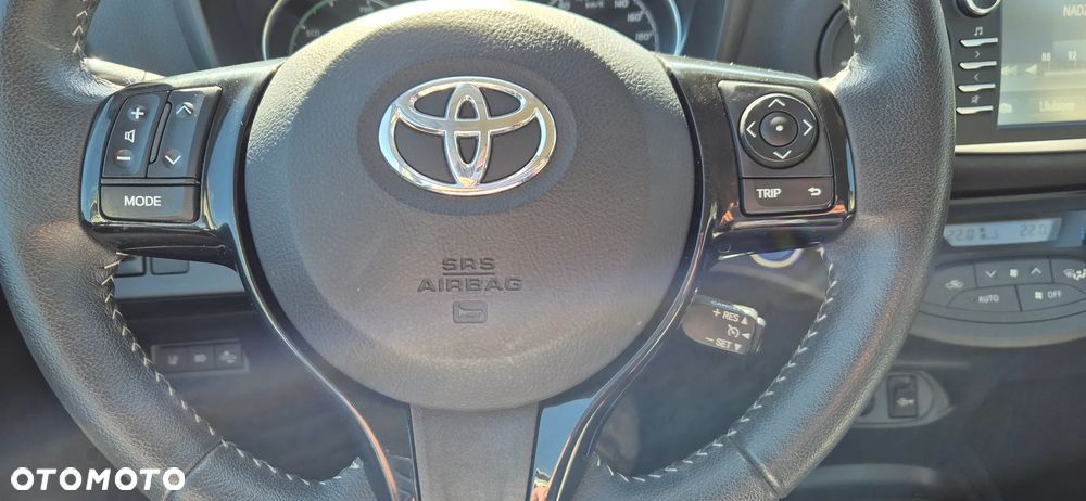 Toyota Yaris Hybrid 100 Active - 15