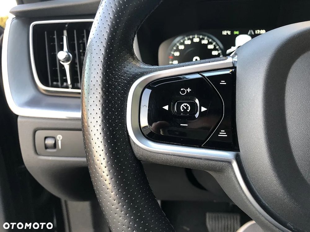 Volvo XC 60 D4 SCR AWD Inscription - 23