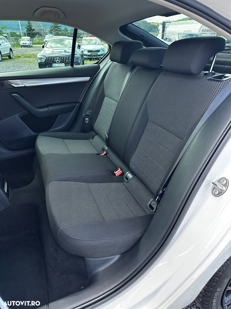 Skoda Octavia 1.6 TDI DPF Ambition - 22