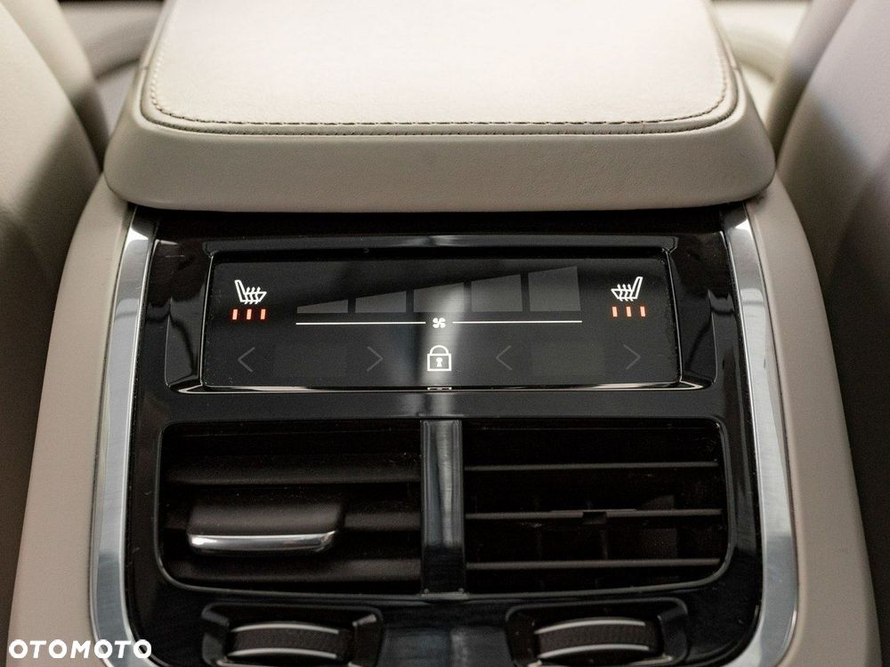 Volvo XC 90 B5 D AWD Inscription 7os - 24