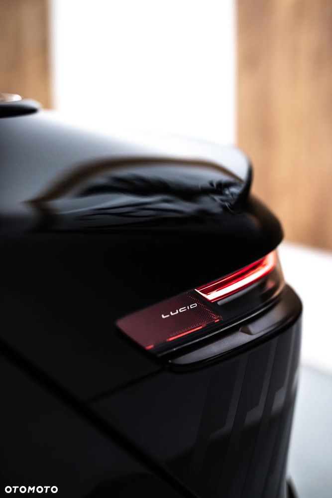 Lucid Air - 13