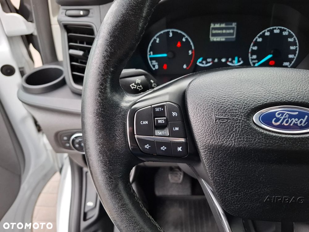 Ford TRANSIT CUSTOM - 16