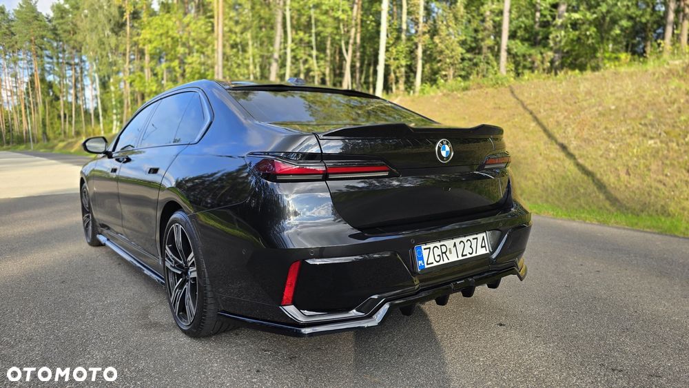 BMW Seria 7 740i - 4