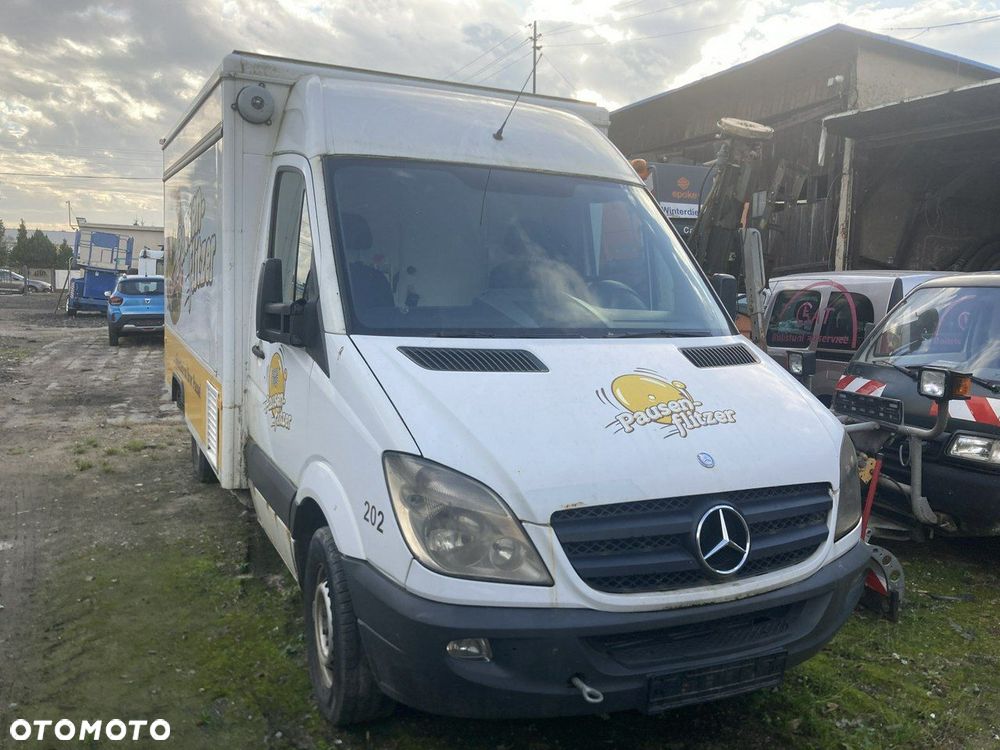 Mercedes-Benz Sprinter - 13