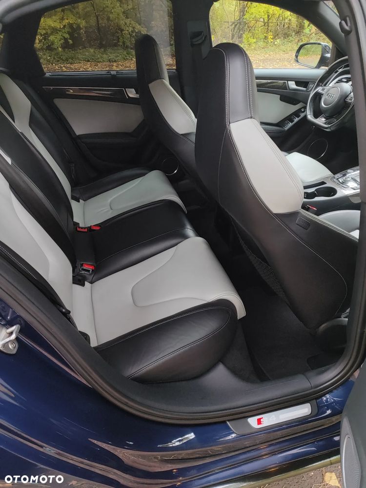 Audi S4 Limousine - 12