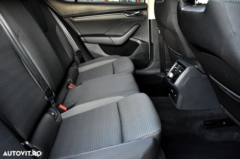 Skoda Octavia 1.5 TSI DSG MHEV Style - 19