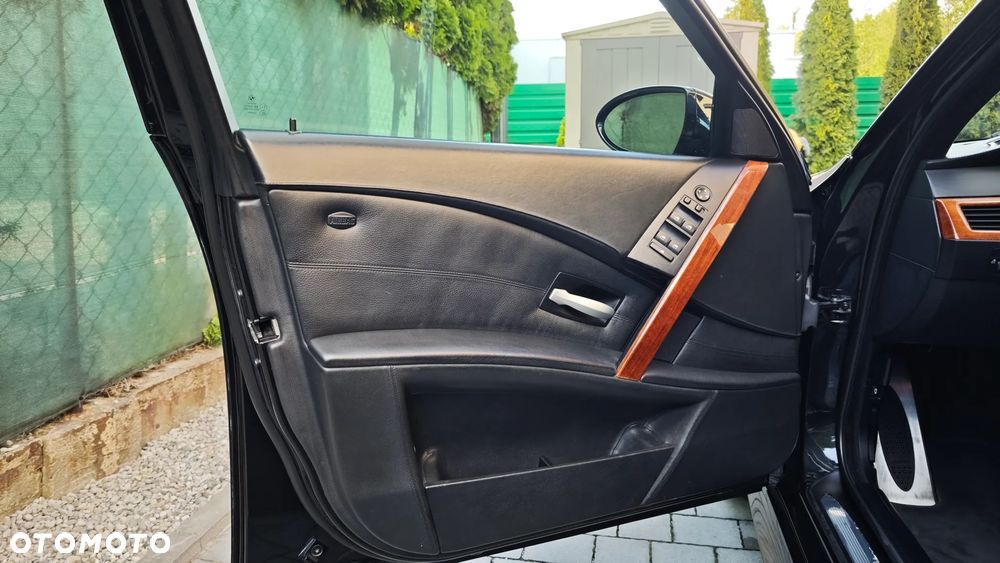 BMW M5 Standard - 26