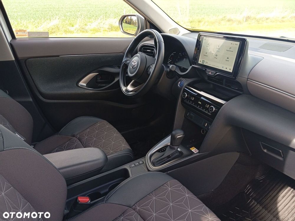 Toyota Yaris Cross - 12