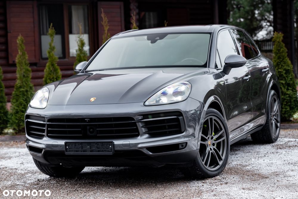 Porsche Cayenne S E-Hybrid - 1