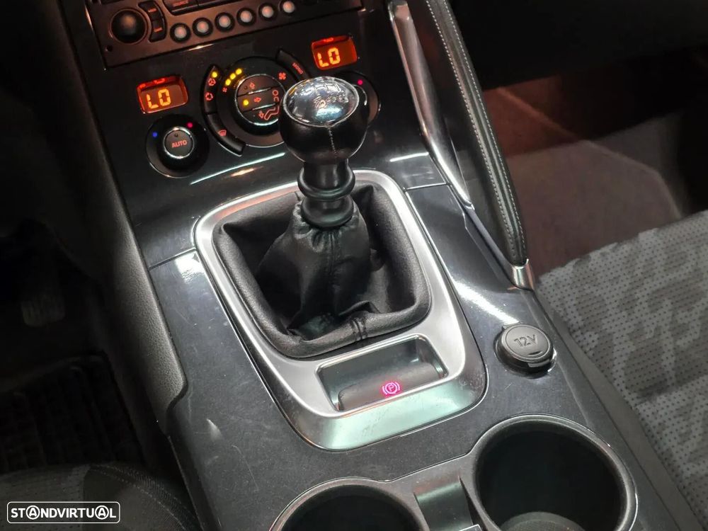 Peugeot 3008 1.6 HDi Sport — fotografia 14
