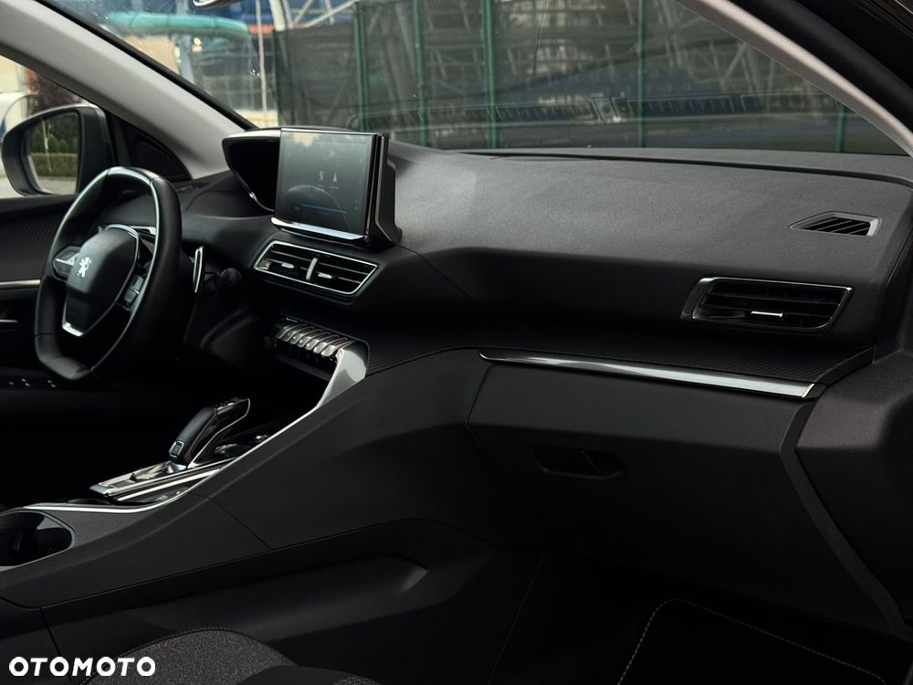 Peugeot 5008 PureTech 130 EAT8 Stop & Start Roadtrip - 27