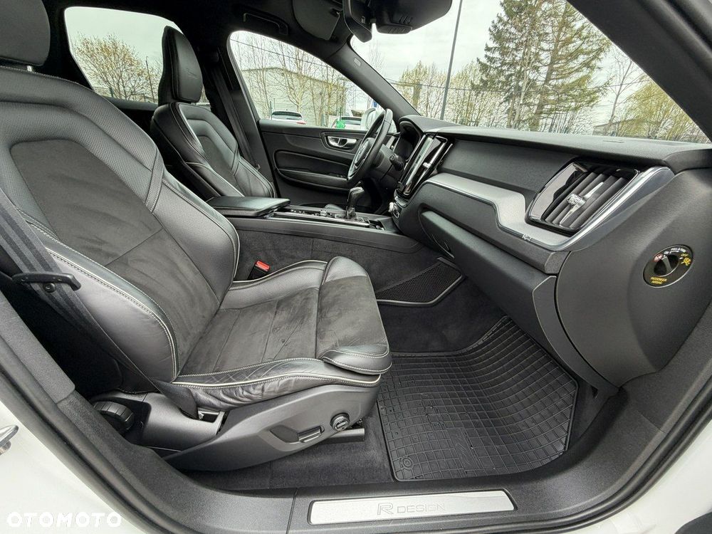 Volvo XC 60 D3 R-Design - 37