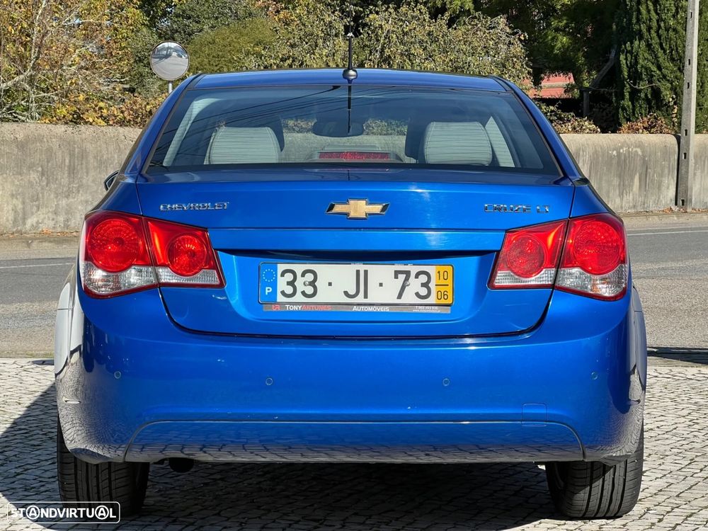 Chevrolet Cruze - 8