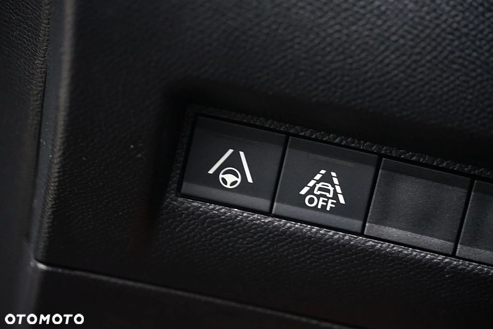Peugeot 208 PureTech 100 EAT8 GT Pack - 26