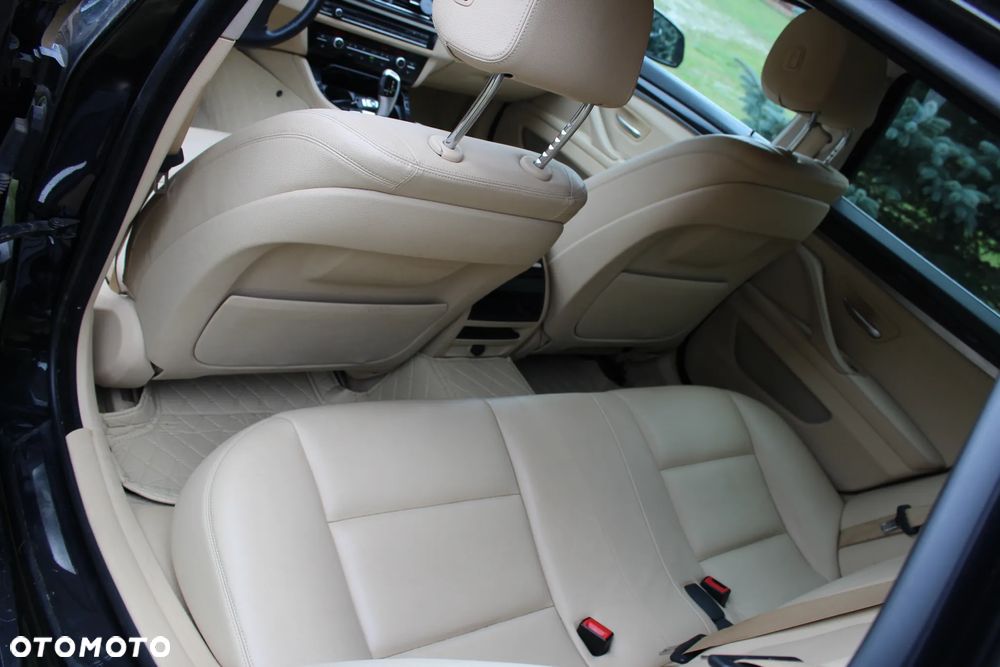 BMW Seria 5 520d Sport Line - 18