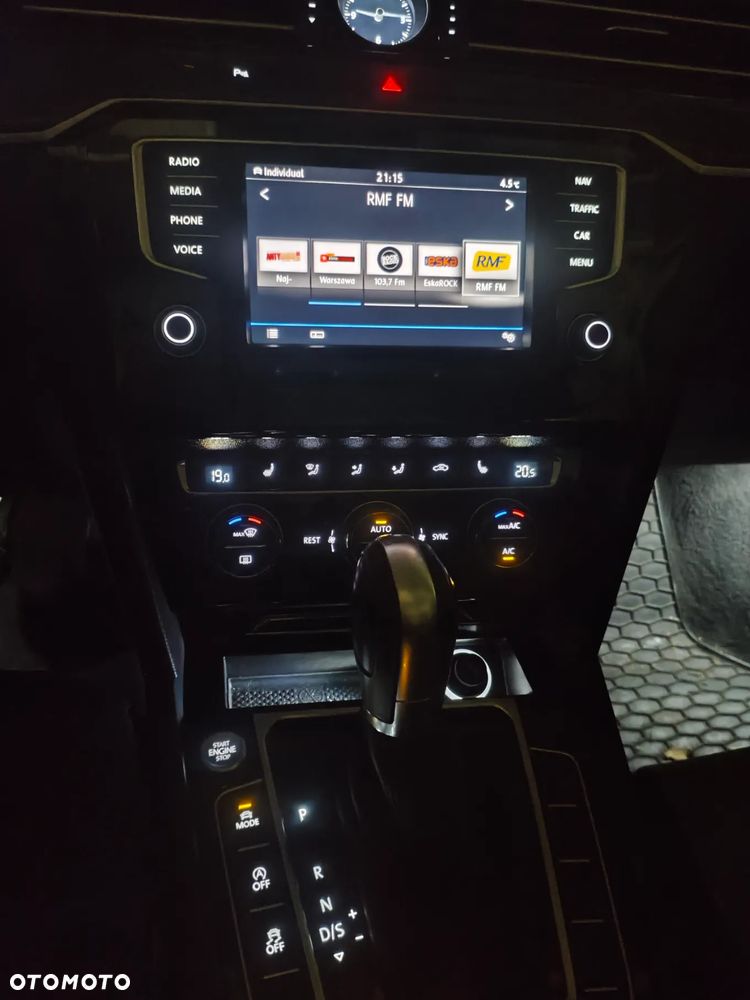 Volkswagen Passat 2.0 TDI BMT 4Mot Highline DSG - 30