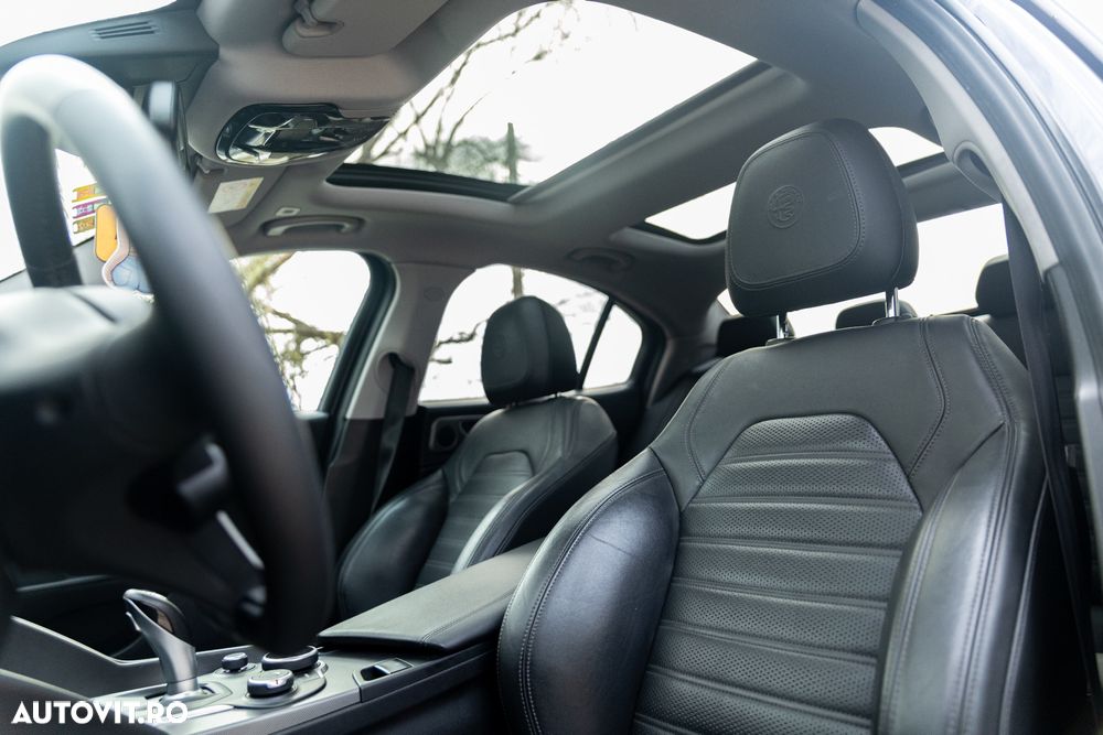 Alfa Romeo Giulia - 8