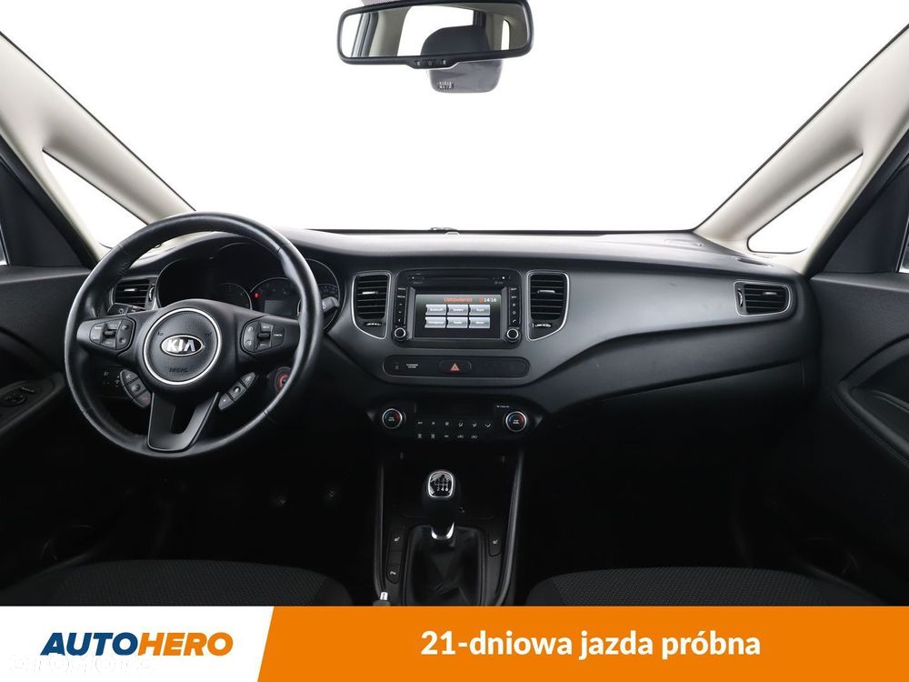 Kia Carens - 13