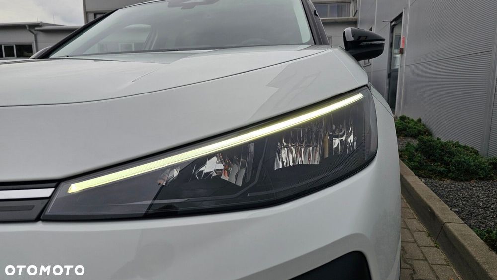 Volkswagen T-Roc - 11