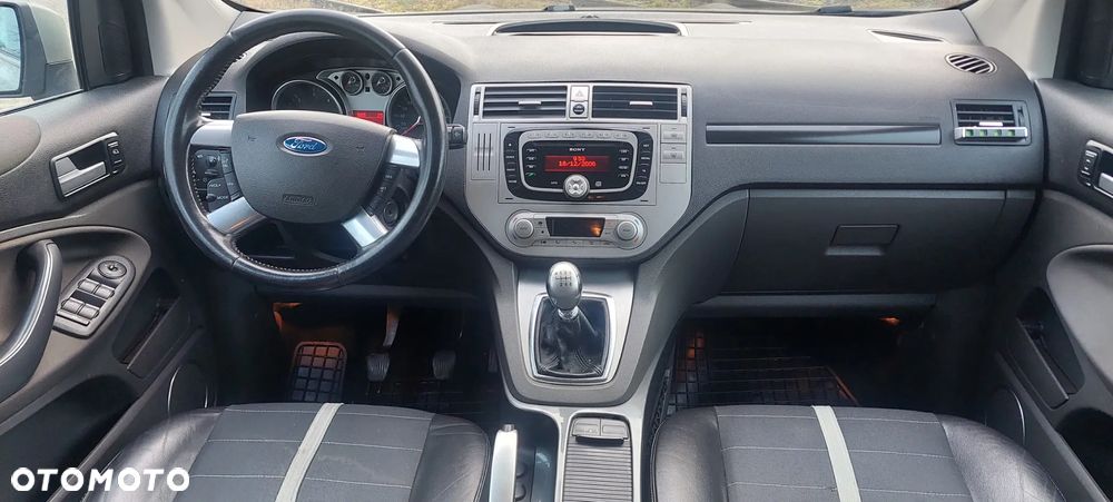 Ford Kuga 2.0 TDCi 4x4 Trend - 32