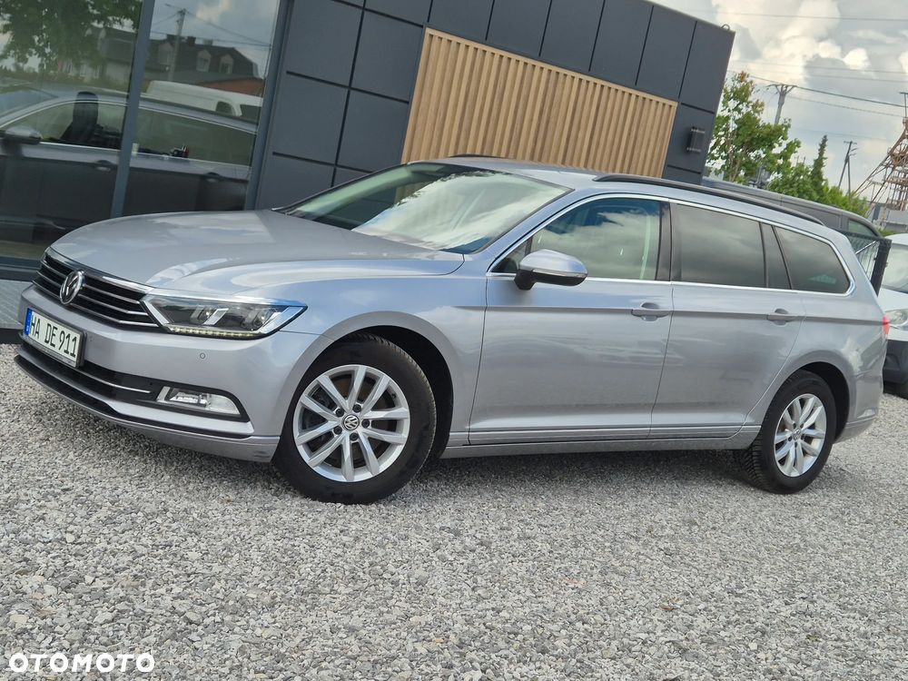 Volkswagen Passat - 4