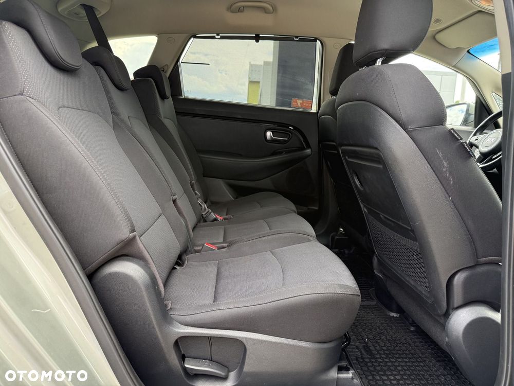Kia Carens 1.6 GDI M - 30