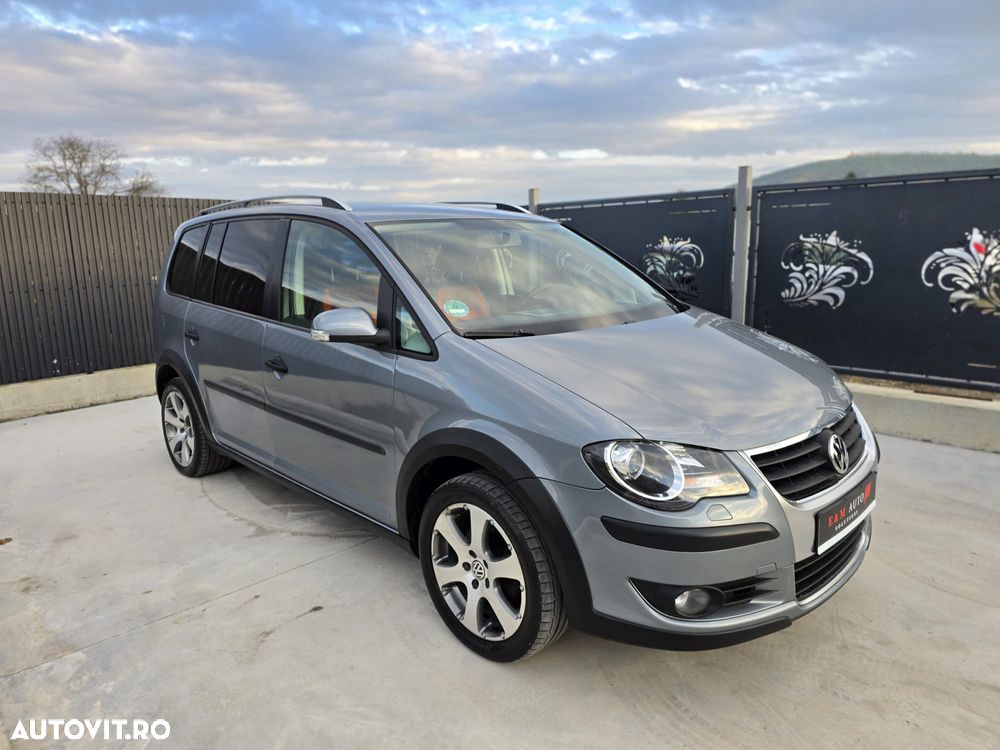 Volkswagen Touran 1.4 TSI Cross - 5