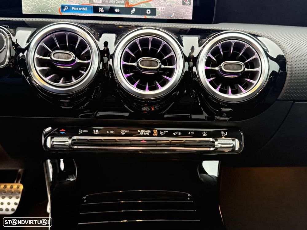 Mercedes-Benz A 250 Limousine e AMG Line - 36