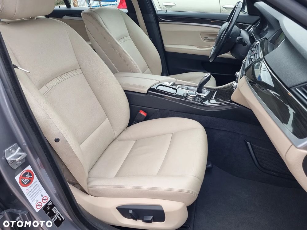 BMW Seria 5 518d Luxury Line - 13