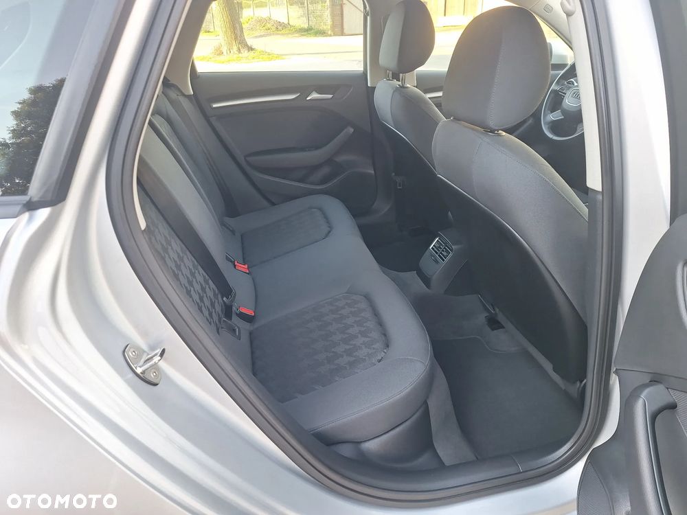 Audi A3 Sportback - 10