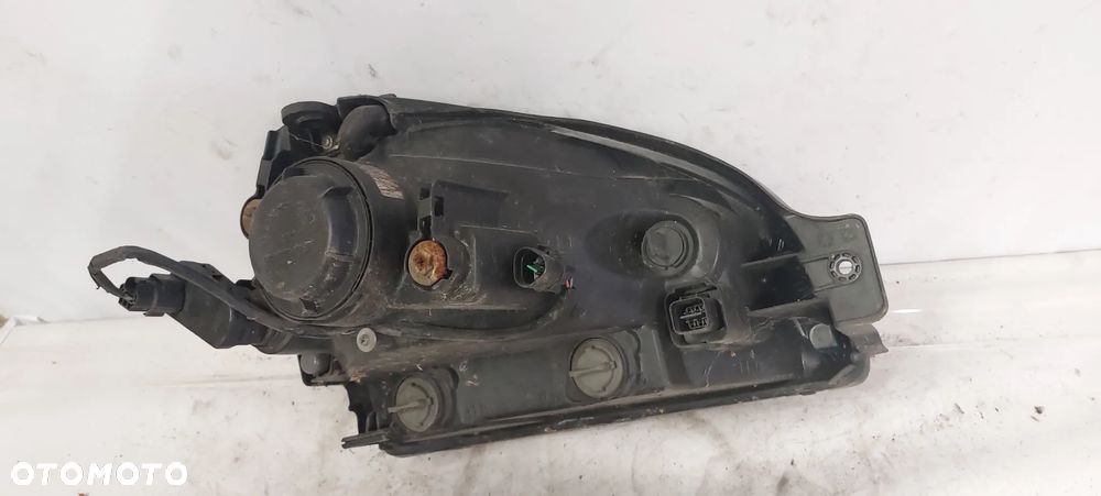 .  PRZOD PRZEDNIA LAMPA LEWA HYUNDAI TUCSON 1 - 5