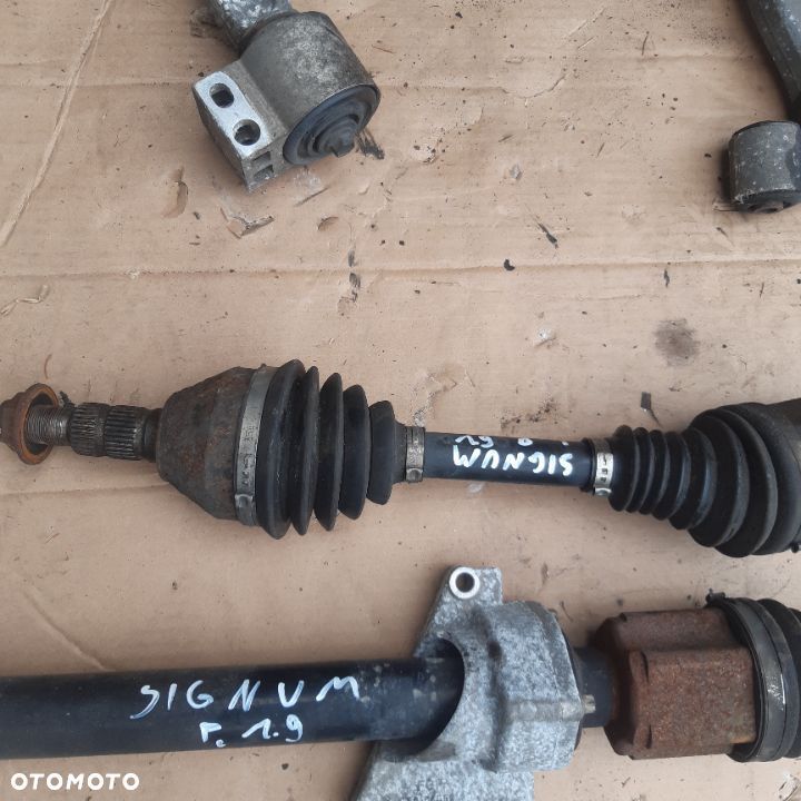 PÓŁOŚ LEWA OPEL  SIGNUM 1.9  VECTRA C - 1