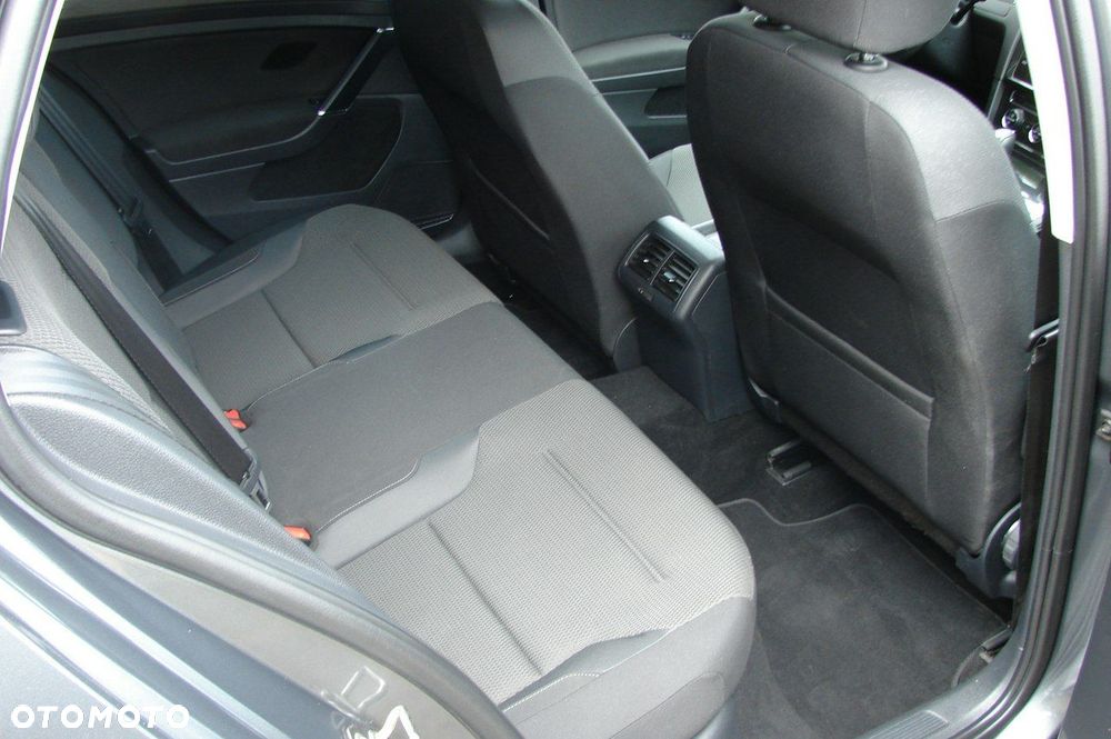 Volkswagen Golf - 16