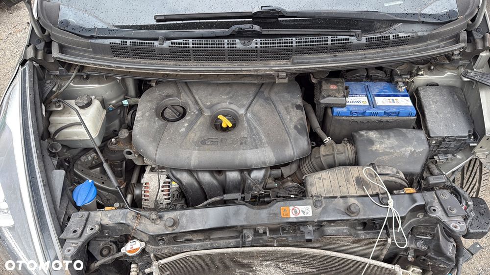 Kia Carens 2.0 GDI Automatik Edition 7 - 24