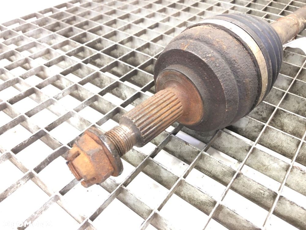 PÓŁOŚ PRAWY PRZÓD - 73.00 PLN - RENAULT SCÉNIC III (JZ0/1_) 2008 - 2022 1.4 16V (JZ0F, JZ1V) 96 - 2