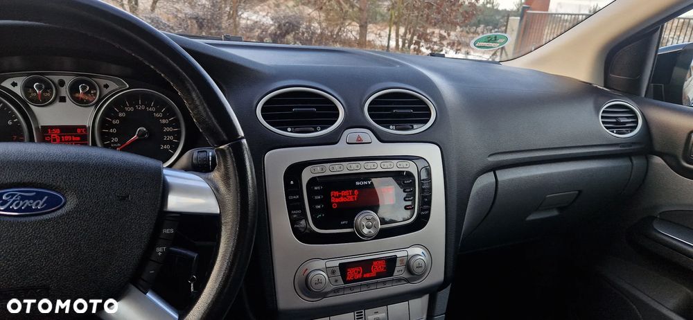 Ford Focus 1.6 16V Style - 6