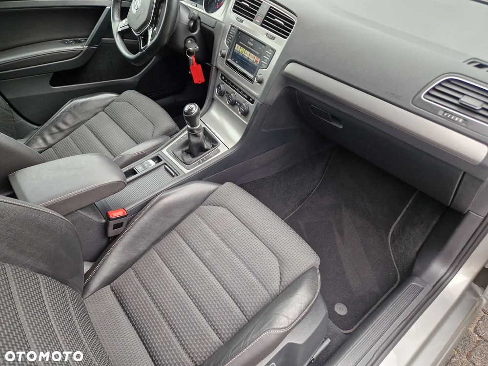 Volkswagen Golf 1.6 TDI BlueMotion Technology Comfortline - 6