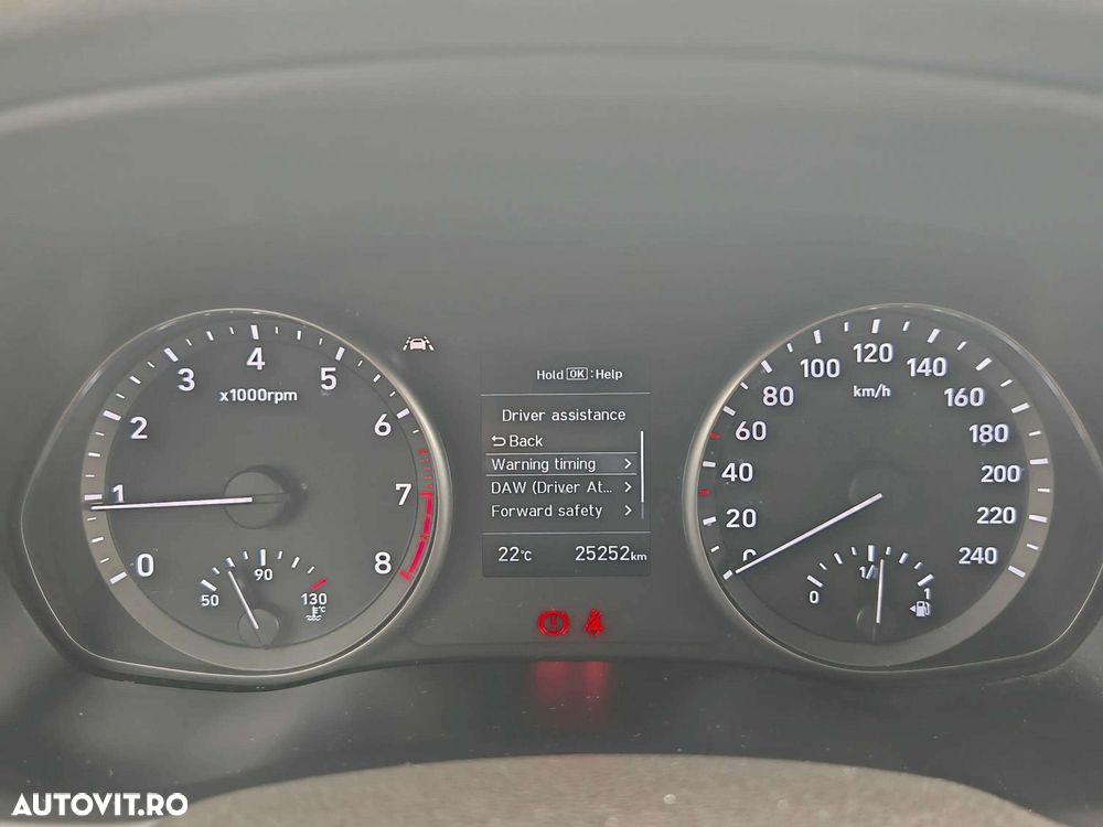 Hyundai i30 1.5 110CP M/T Highway - 40