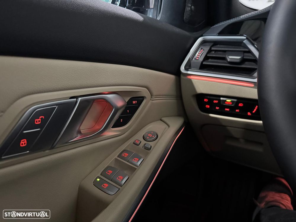 BMW 330 i Pack M Auto - 17