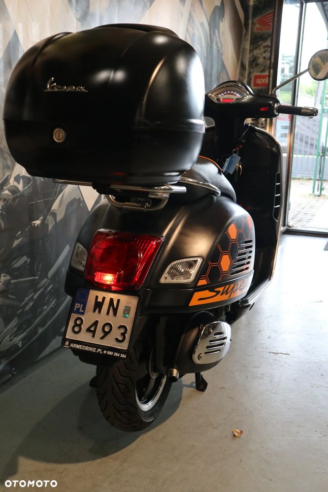 Piaggio Vespa - 8