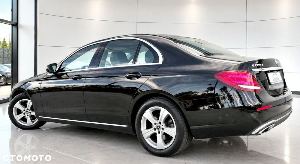 Mercedes-Benz Klasa E 200 d 9G-TRONIC - 30