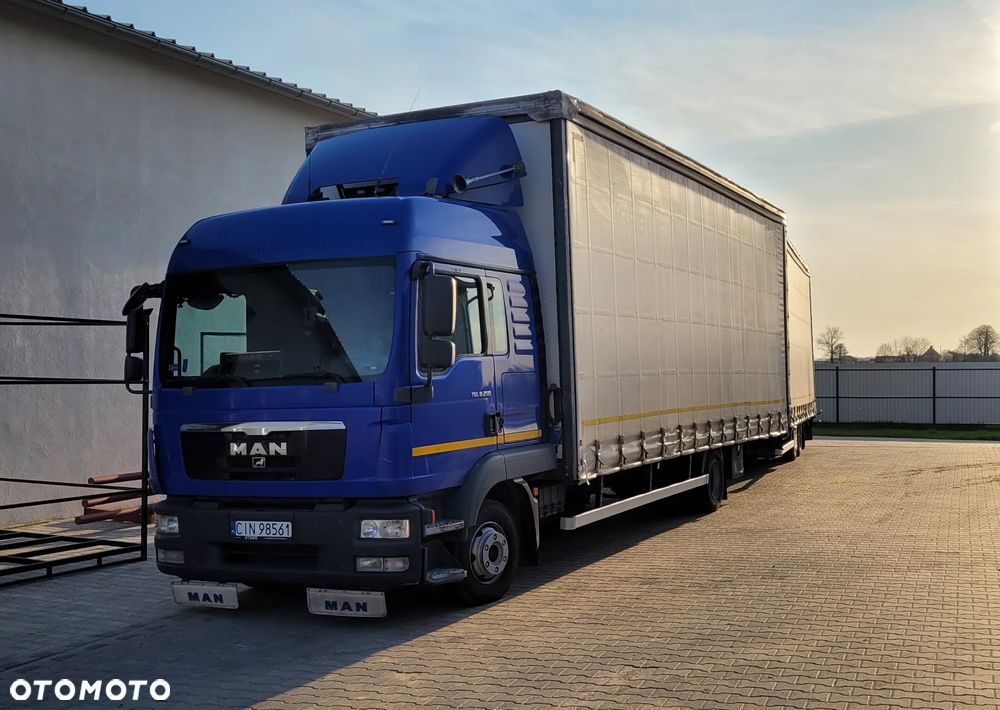 MAN MAN TGL 8.250 / Możliwość sprzedaży samego auta / FV23% / 2 łóżka / 250KM / Zestaw 120m3