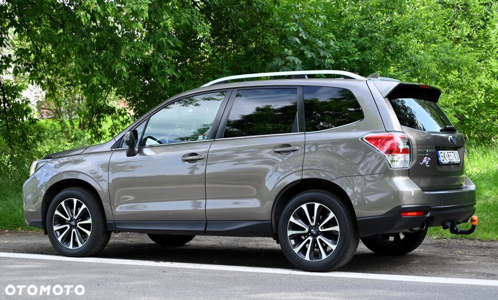 Subaru Forester 2.0 XT Platinum Lineartronic - 17