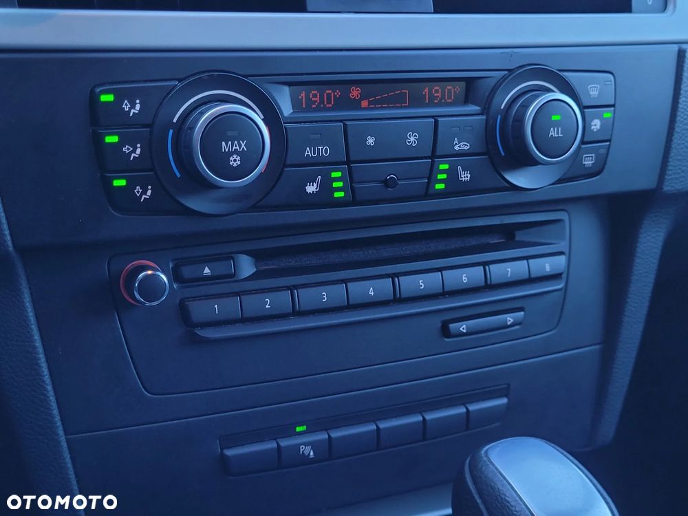 BMW Seria 3 318d DPF - 21