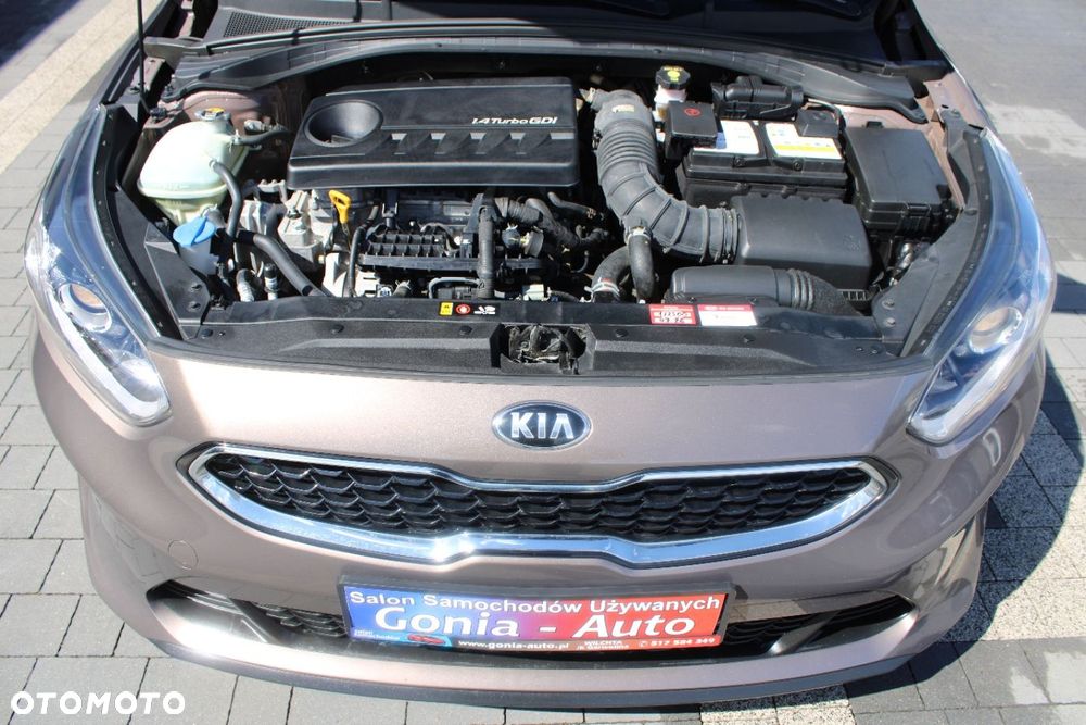 Kia Ceed - 9