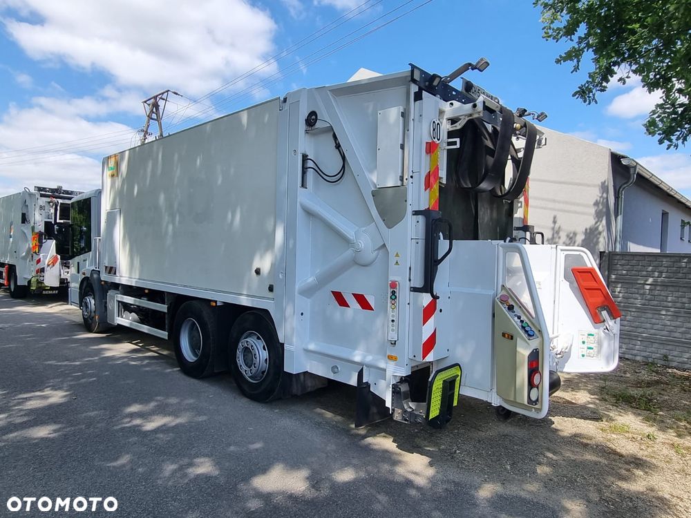 Mercedes-Benz Econic 2633 - 3