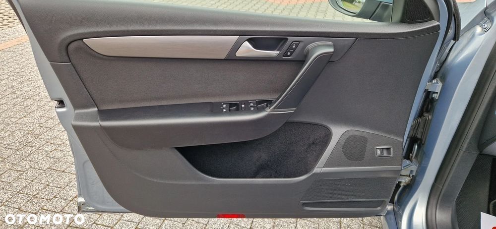 Volkswagen Passat 2.0 TDI Highline - 15